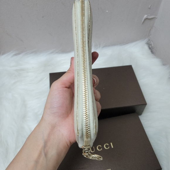 100% Authentic GUCCI zip all around wallet - Picture 10 of 14